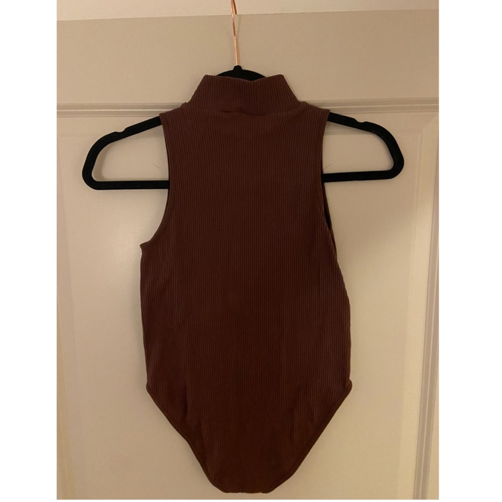 Zara Ribbed Bodysuit - Picture 2 of 4